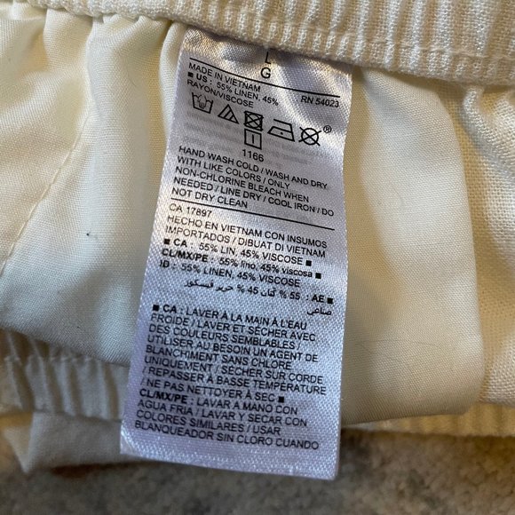 Old Navy Mid-Rise Linen-Blend Shorts for Women - Picture 7 of 10